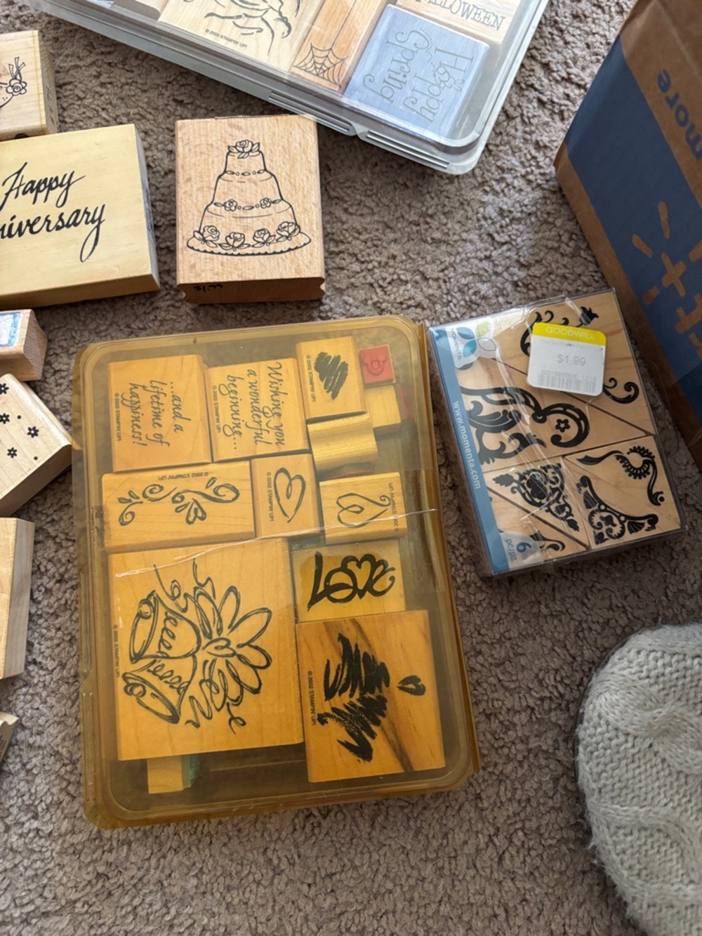 Wooden Craft Stamp Set - Yellow Case with Floral & Sentiment Stamps